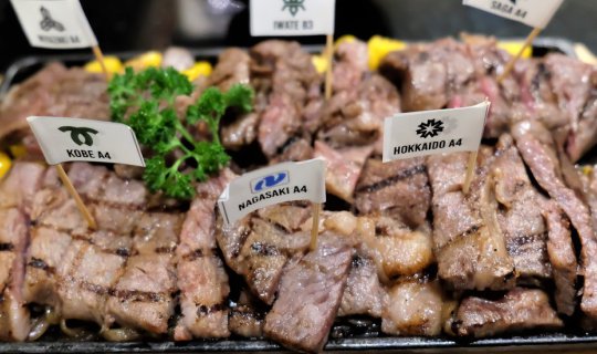 Cover SAKEICHI: Savor Exquisite Beef from 6 Renowned Japanese Cities and I...