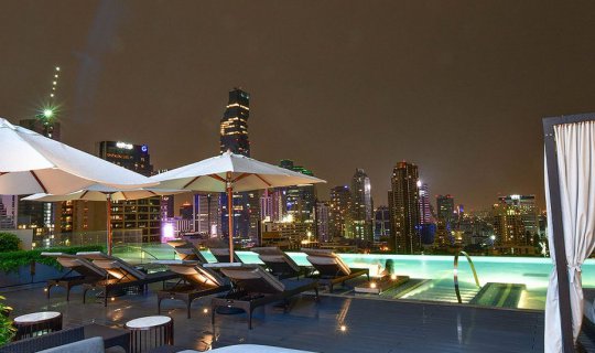 Cover ...Review of Bangkok Marriott Hotel The Surawongse, a new 5-star hot...